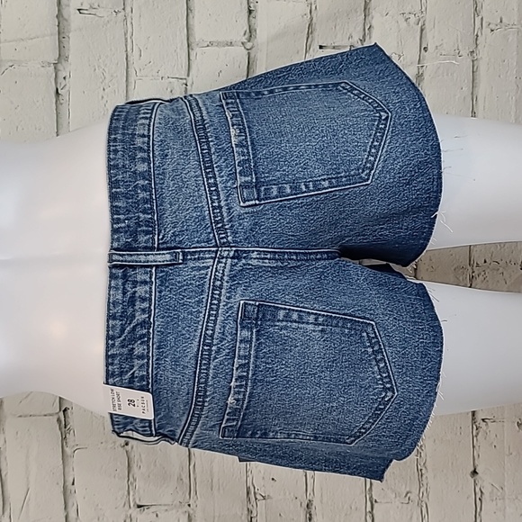 PacSun Stretch Low Rise Raw Hem Denim Shorts in Light Blue - NWT - Picture 5 of 16